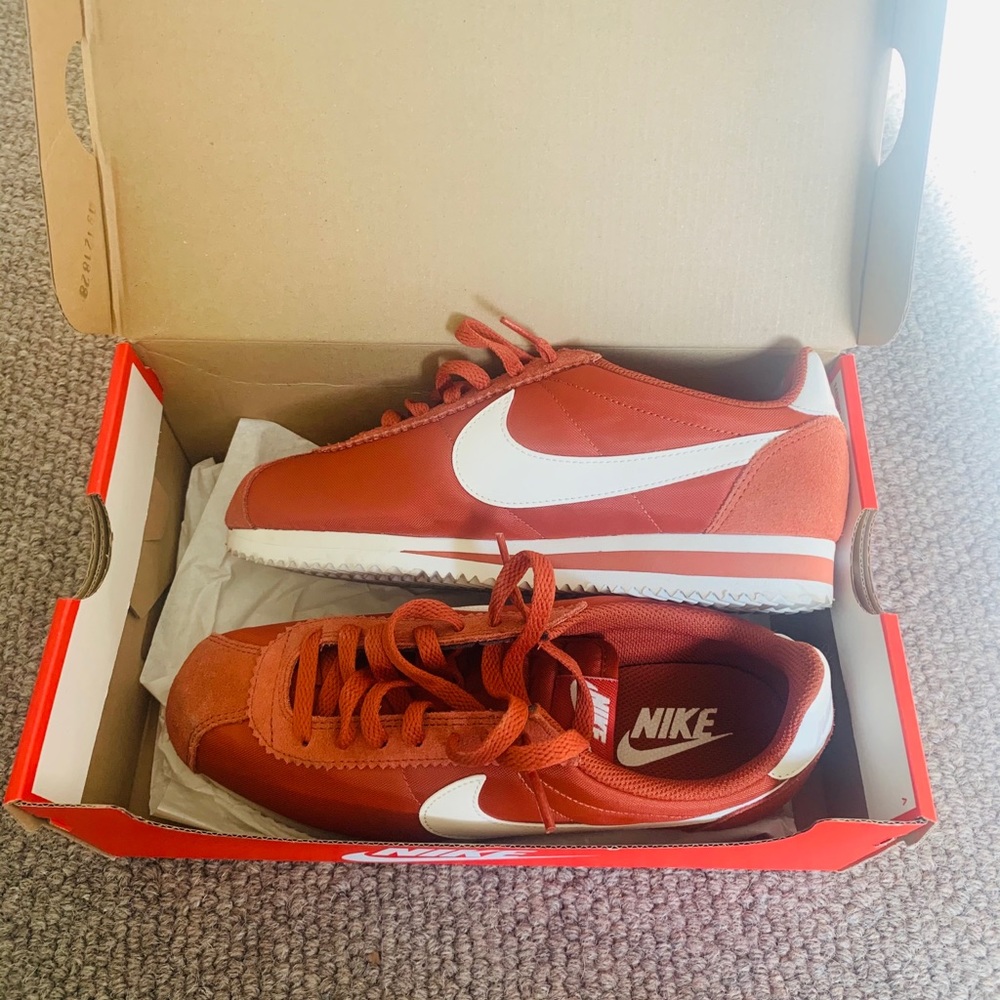 Nike Cortez- women’s rust shoes